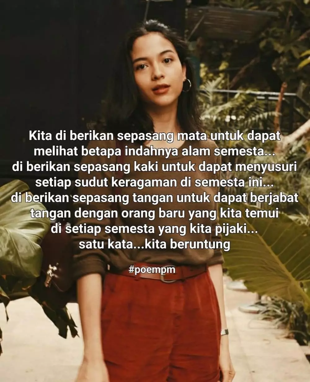 puisi karya Putri Marino yang sempat di kritik netizen © 2020 brilio.net puisi karya Putri Marino yang sempat di kritik netizen © 2020 brilio.net