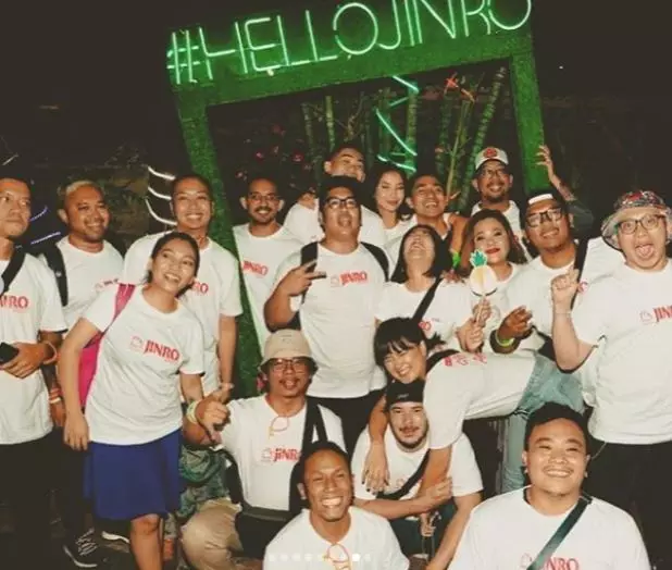 potret manohara dan arian seringai  Instagram