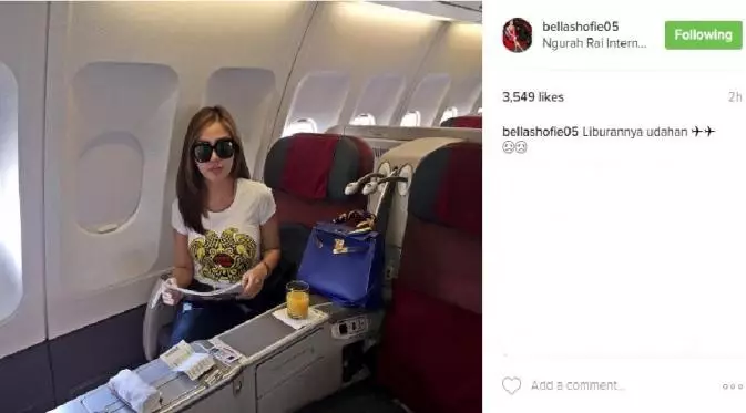 Cuhatan seleb saat naik pesawat © 2020 brilio.net