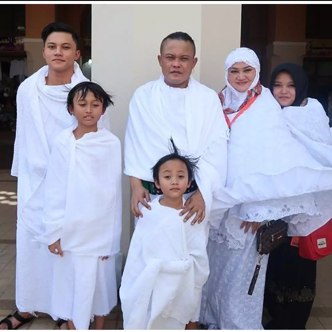 7 Foto lawas Sule bareng Lina dan anak-anak, penuh kenangan