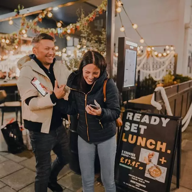 10 Potret Gading Marten dan Juria Hartmans liburan di London © 2020 instagram.com