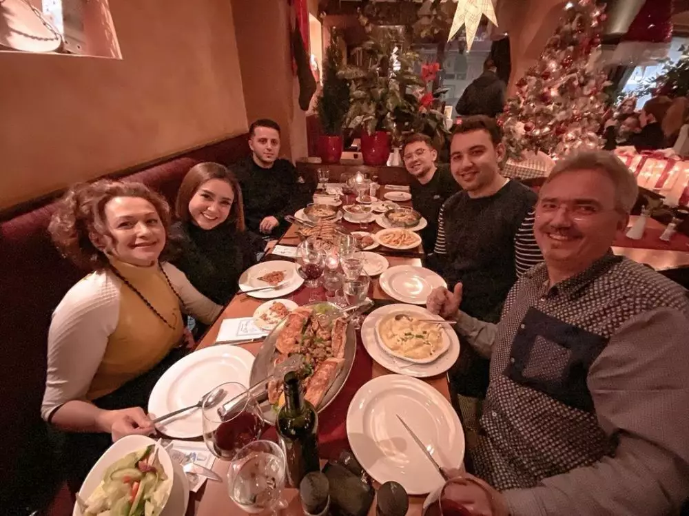 6 Momen manis pertemuan Cita Citata dan keluarga pacar di Belanda © 2020 instagram.com