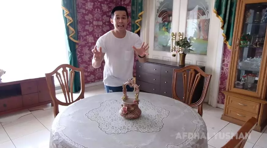 Potret rumah merah legendaris youtube Potret rumah merah legendaris youtube