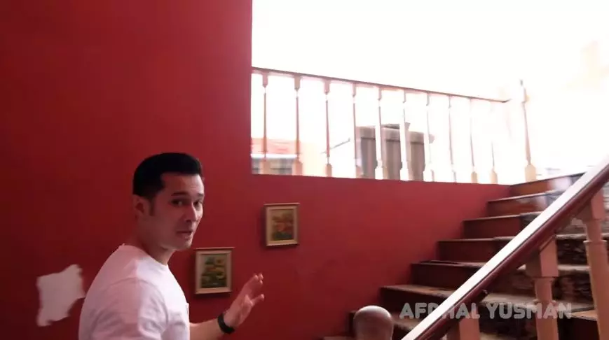 Potret rumah merah legendaris youtube Potret rumah merah legendaris youtube