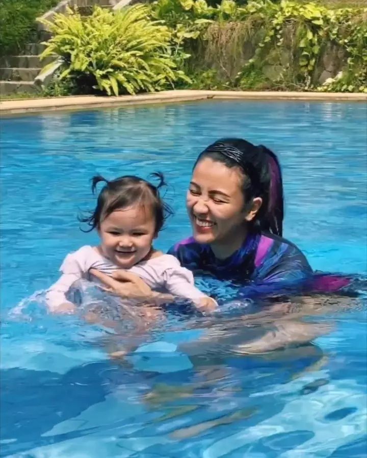 seleb lesung bawah mata © 2020 brilio.net seleb lesung bawah mata © 2020 brilio.net