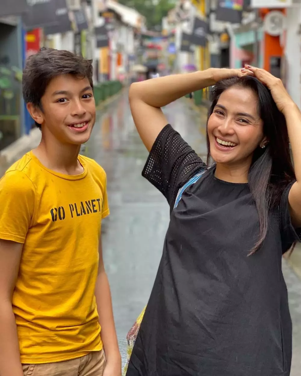 Kedekatan seleb bareng anak tunggal cowok Instagram 