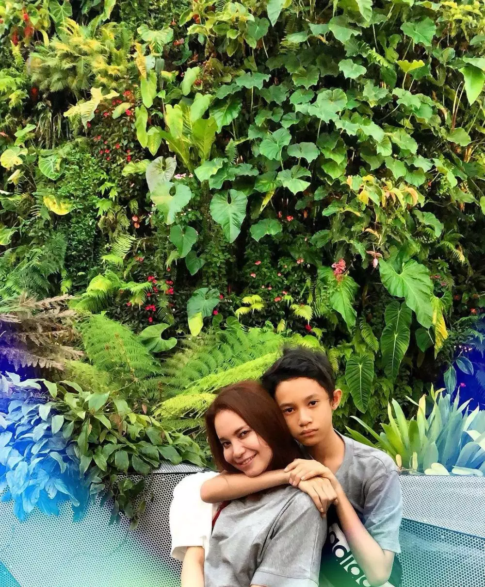 Kedekatan seleb bareng anak tunggal cowok Instagram 