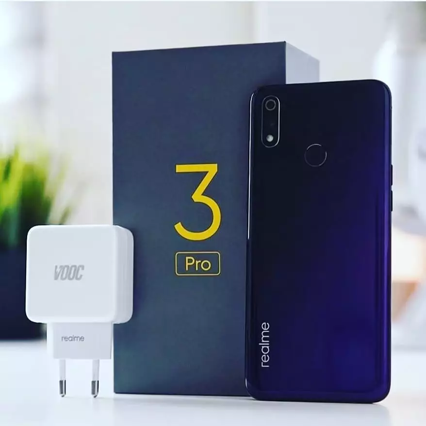 smartphone © 2020 brilio.net smartphone © 2020 brilio.net