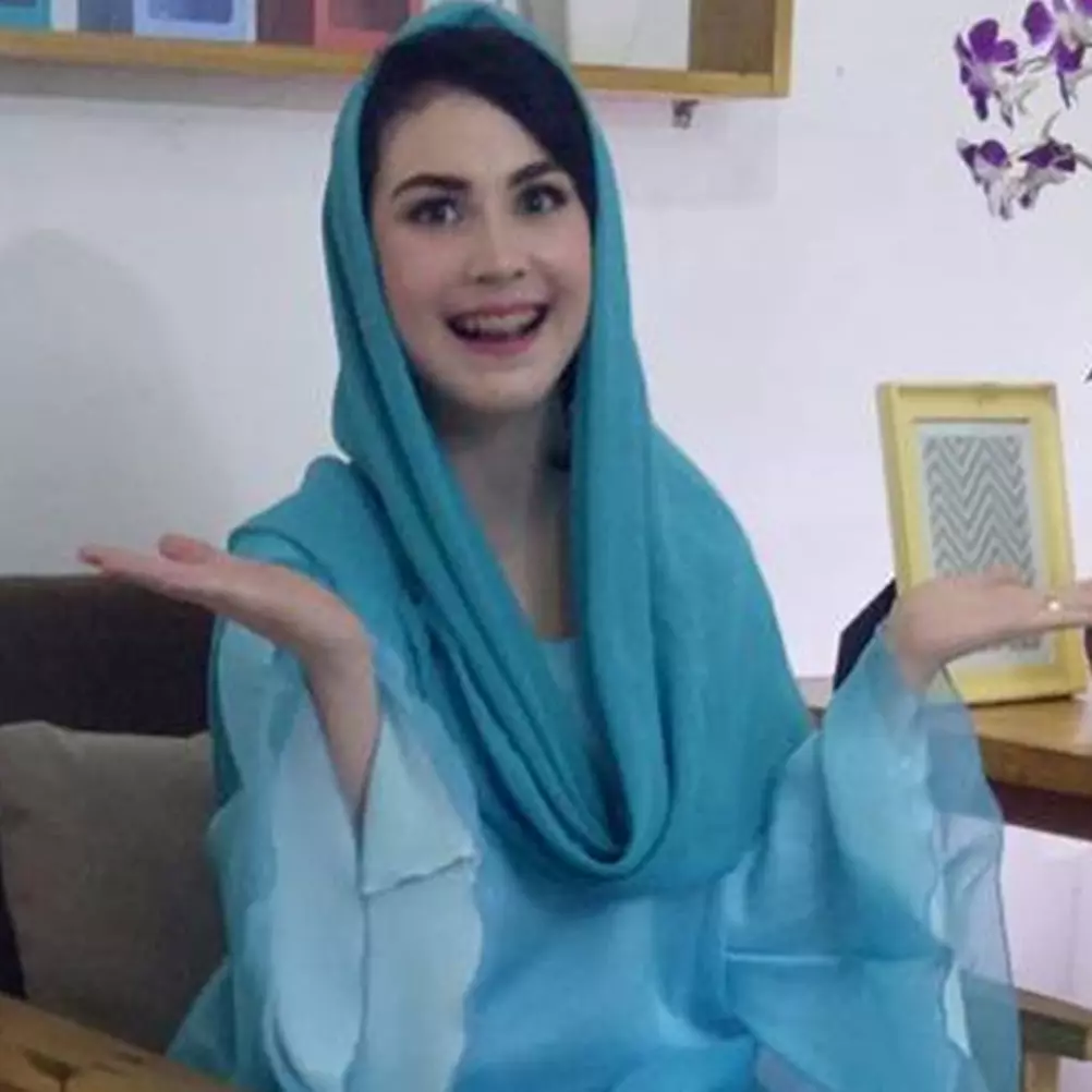 7 Potret rumah Arumi Bachsin di Trenggalek, bernuansa monokrom