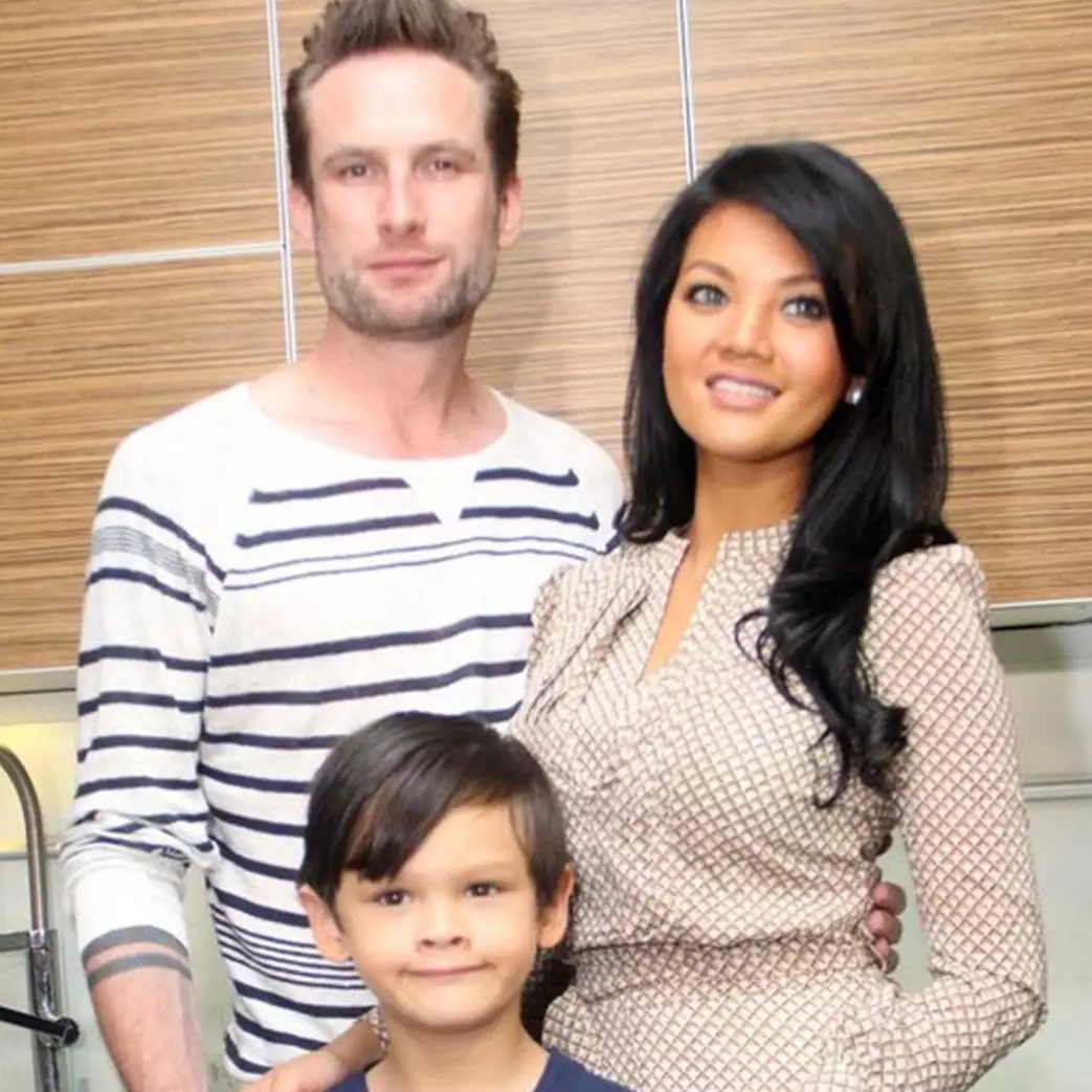 10 Pesona Carson, mantan suami Farah Quinn yang makin kece