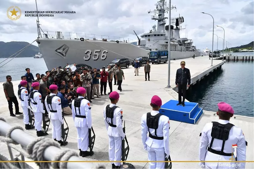 Momen Presiden Jokowi ke Natuna Instagram 