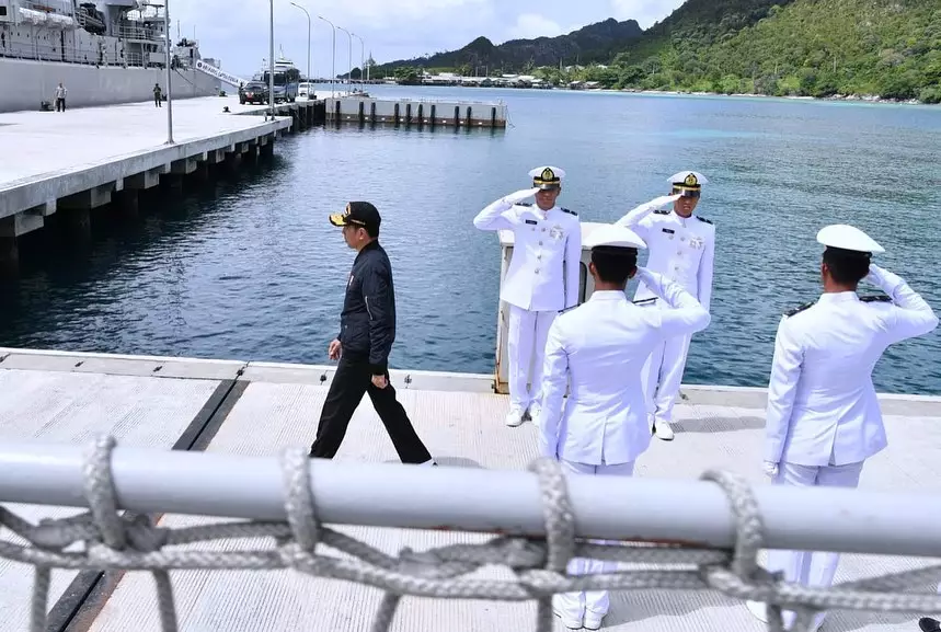 Momen Presiden Jokowi ke Natuna Instagram 