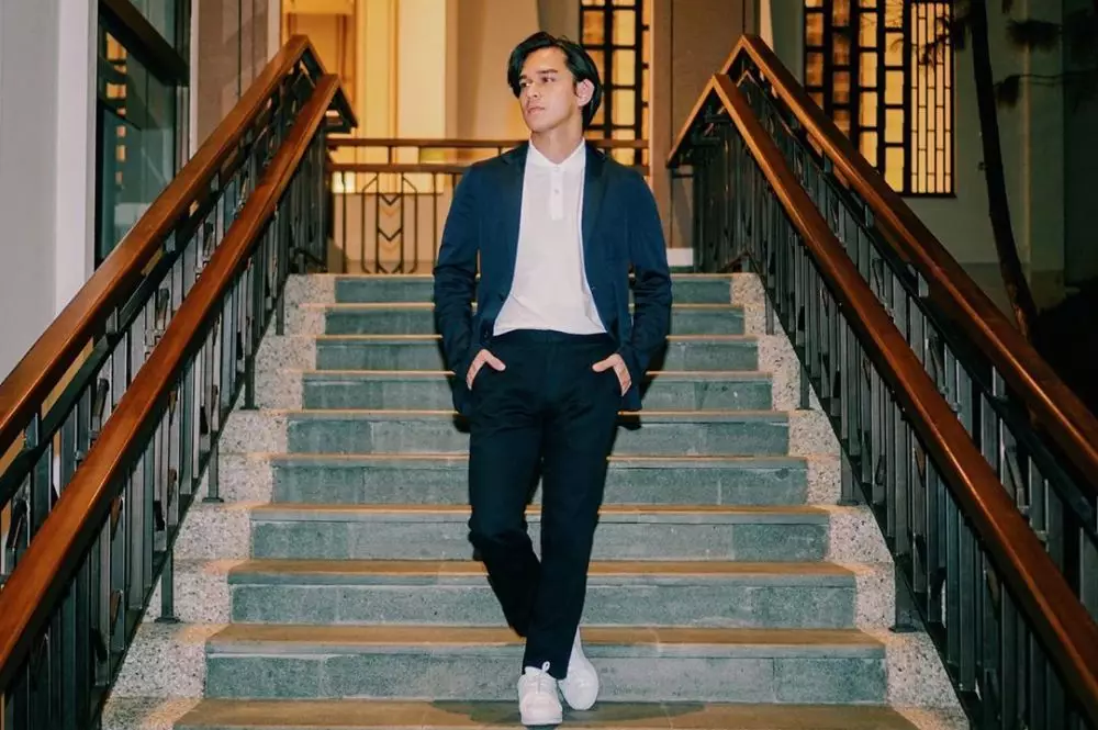 Gaya cool Rangga Azof instagram 