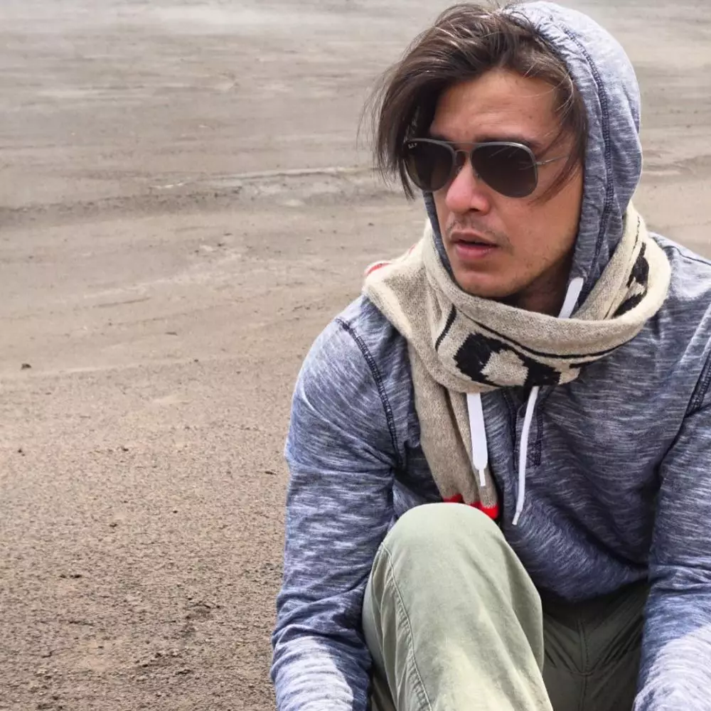 Gaya cool Rangga Azof instagram 