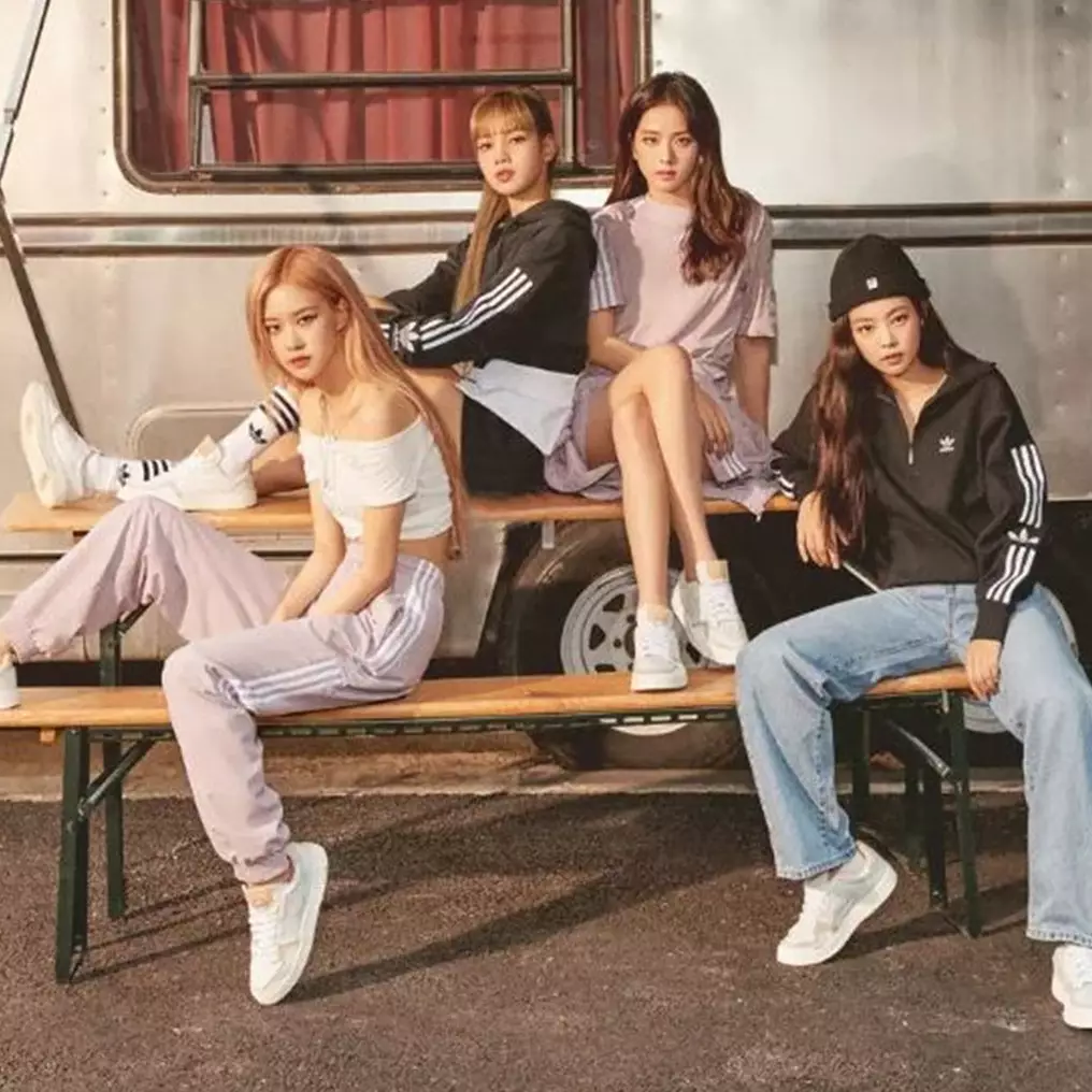 Foto masa kecil anggota 9 idol grup Korea, cakep dari kecil