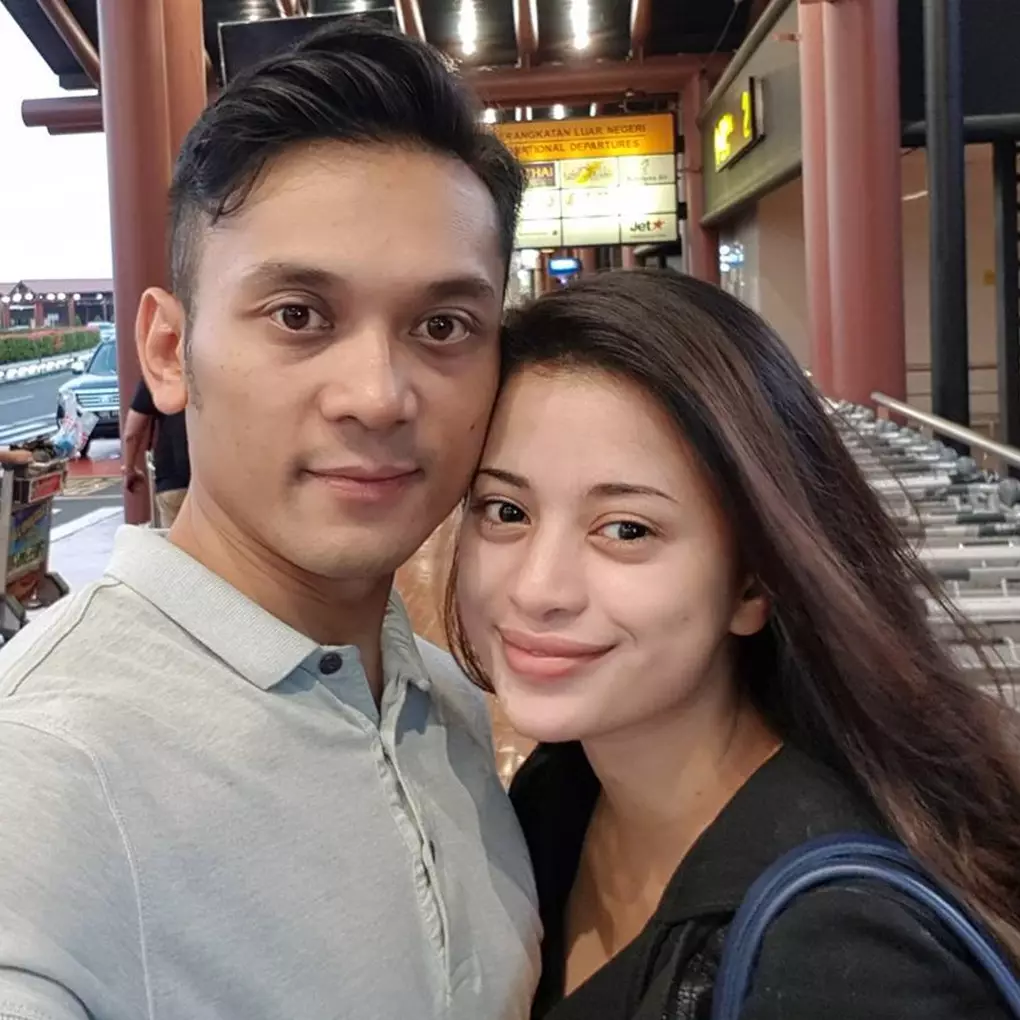 8 Potret Habibi Syaaf, suami Angie The Virgin dilabeli pahlawan