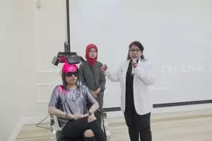 Begini cara cepat atasi rambut rontok dengan treatment benar