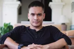 Pengakuan Randy Pangalila usai adegan vulgar sesama jenis di film