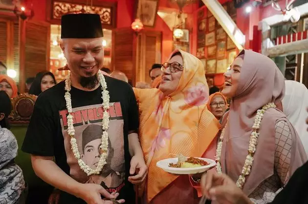 10 Potret Joyce Kohler, ibunda Ahmad Dhani yang berdarah Jerman © 2020 instagram.com