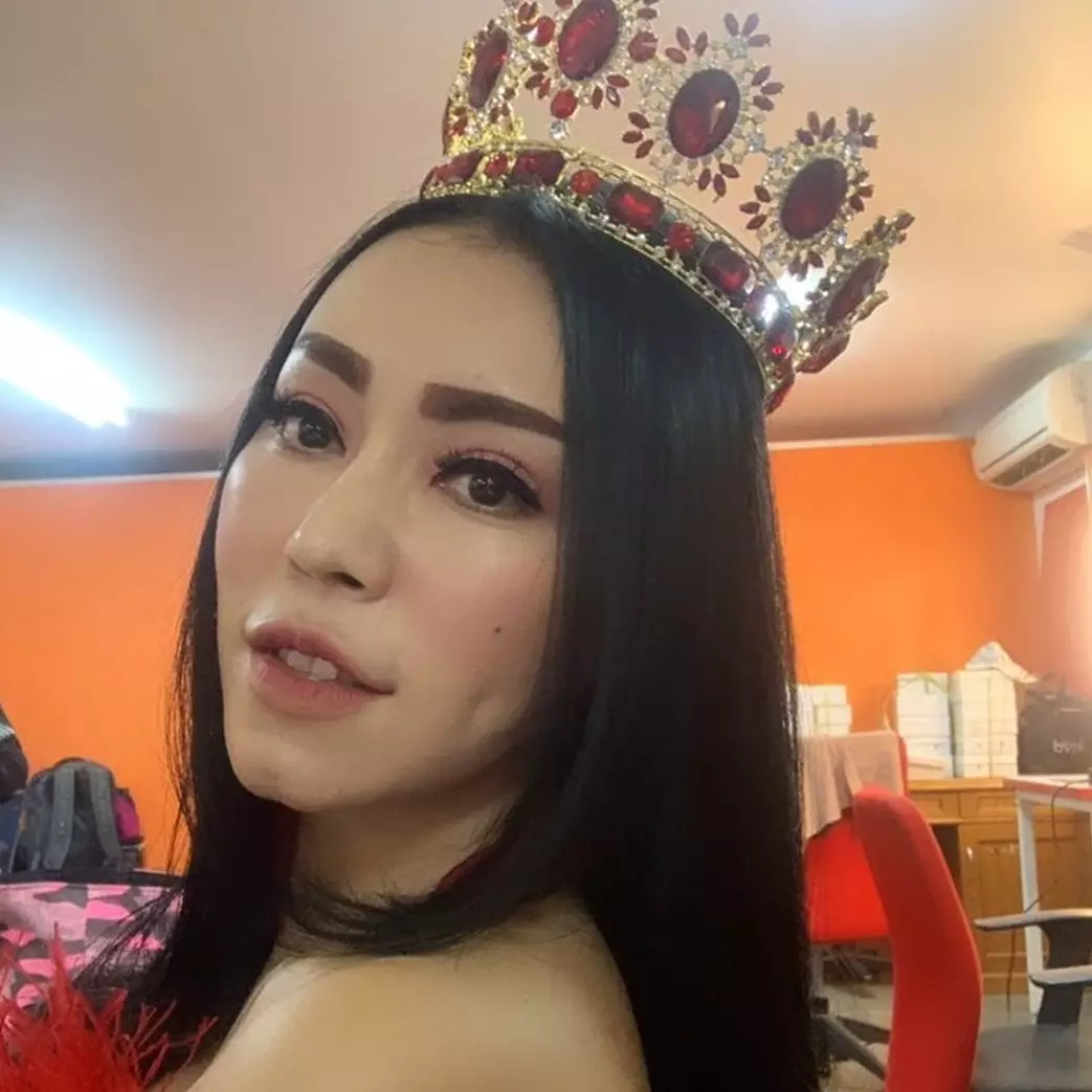 Putuskan berhijab usai sakit, ini 6 potret terbaru Baby Sexyola