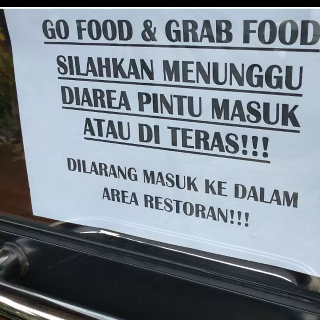 Viral restoran larang driver ojek online masuk, disemprot warganet