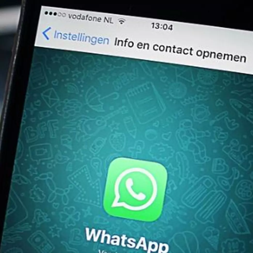 Ini cara agar kamu nggak otomatis masuk ke grup WhatsApp (WA)