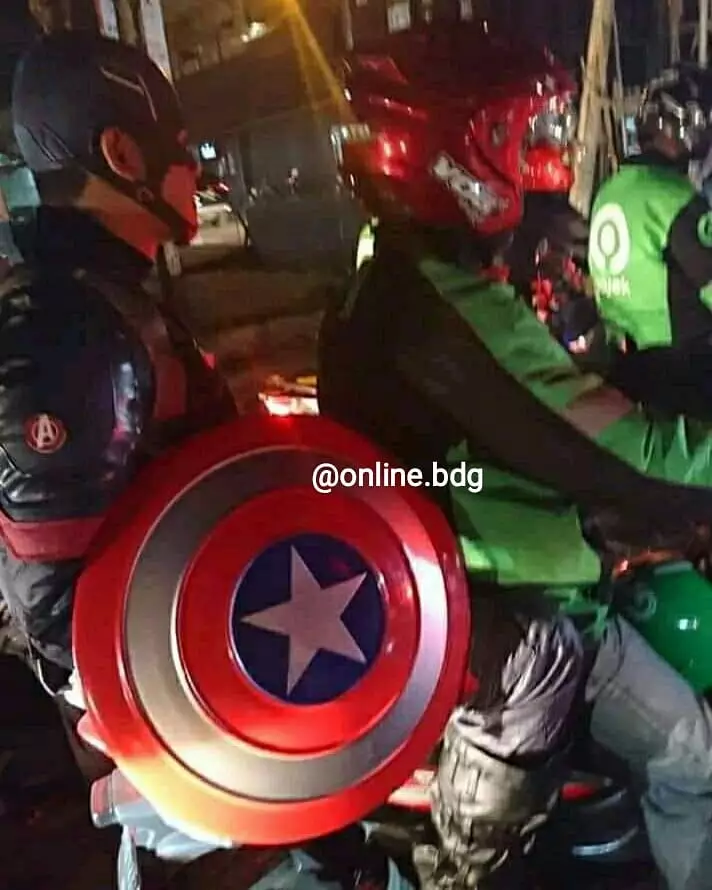 superhero naik ojek online © 2020 instagram.com superhero naik ojek online © 2020 instagram.com