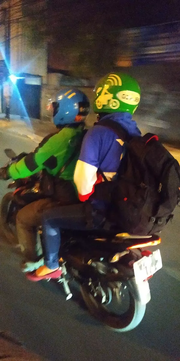 superhero naik ojek online © 2020 instagram.com superhero naik ojek online © 2020 instagram.com