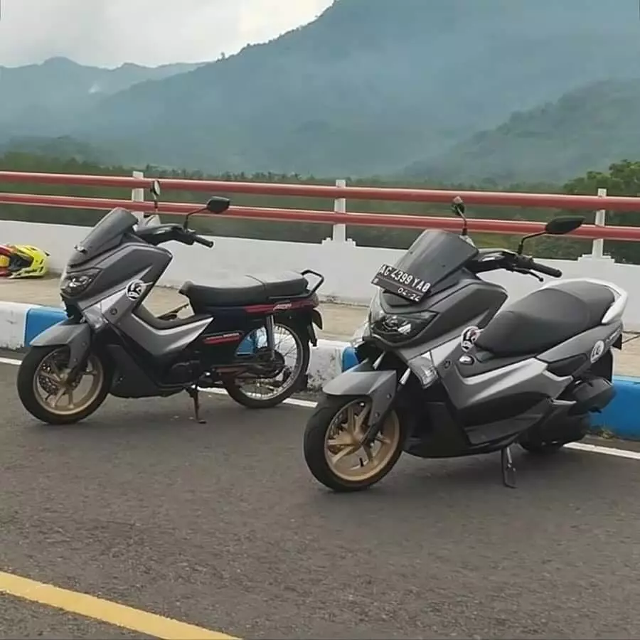 kendaraan lagi parkir bikin gagal fokus © 2020 1cak.com kendaraan lagi parkir bikin gagal fokus © 2020 1cak.com