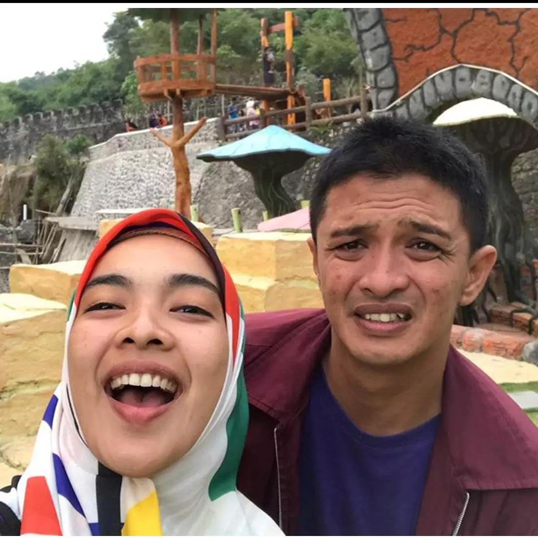 Ditinggal cuti hamil, ini 10 potret mesra Ojak dan Denok TOP