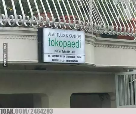 8 nama toko pelesetan  istimewa