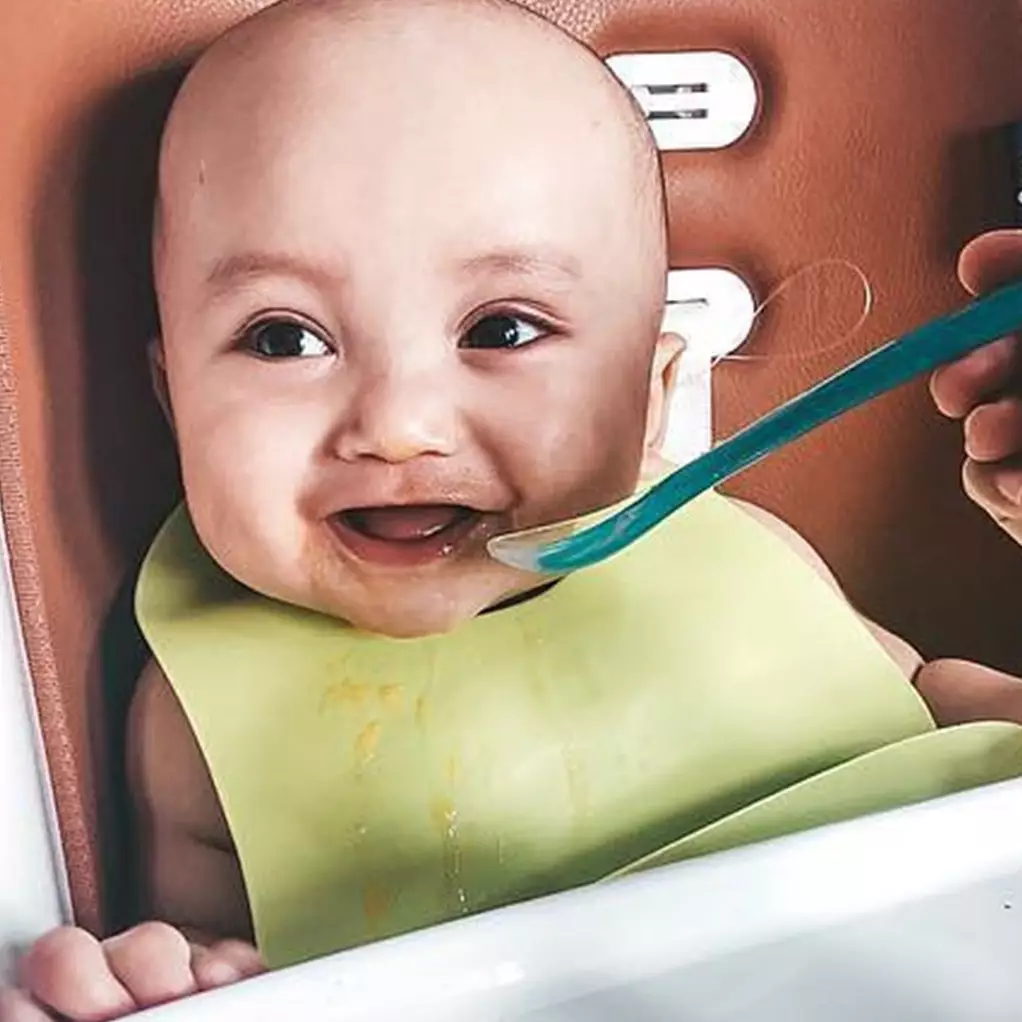 120 Nama bayi laki-laki islami terbaik dan artinya