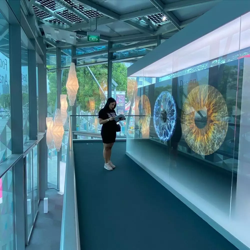 Istri Glenn Fredly saat pamer baby bump Instagram 