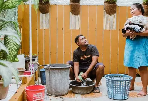 pemotretan unik cuci baju  Facebook 