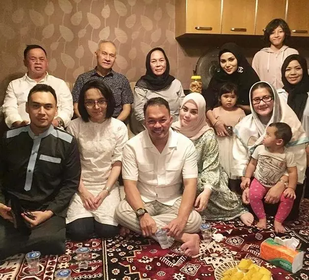 Potret kebersamaan Jennifer Dunn dan suami yang jarang tersorot Instagram/@jeje.dunnreal