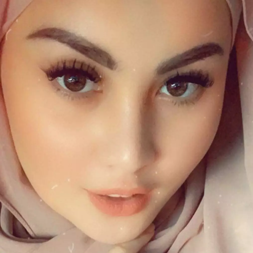 7 Potret kebersamaan Jennifer Dunn &amp; suami yang jarang tersorot