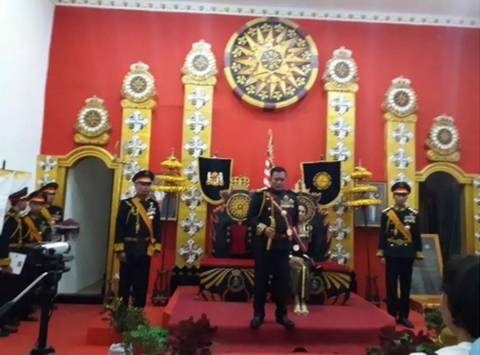 Raja & Ratu Kerajaan Agung Sejagat ditangkap, dianggap meresahkan © 2020 twitter.com