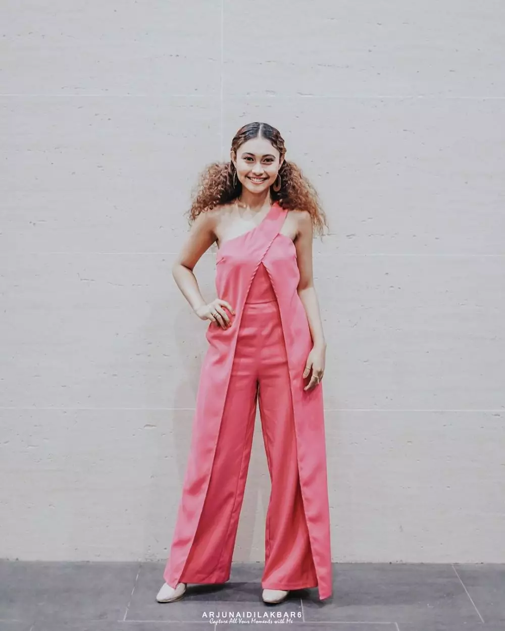 Novia Indonesian Idol berbagai sumber