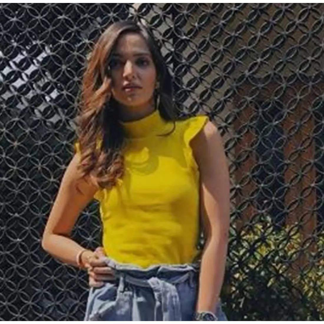 5 Potret keseruan Nia Ramadhani &amp; Jessica Iskandar naik KRL