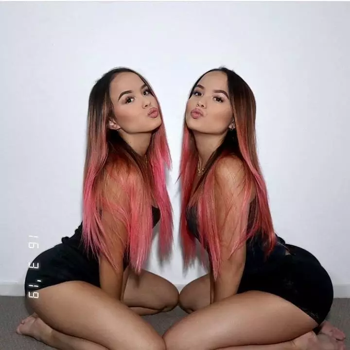 Gaya The Connell Twins Instagram 