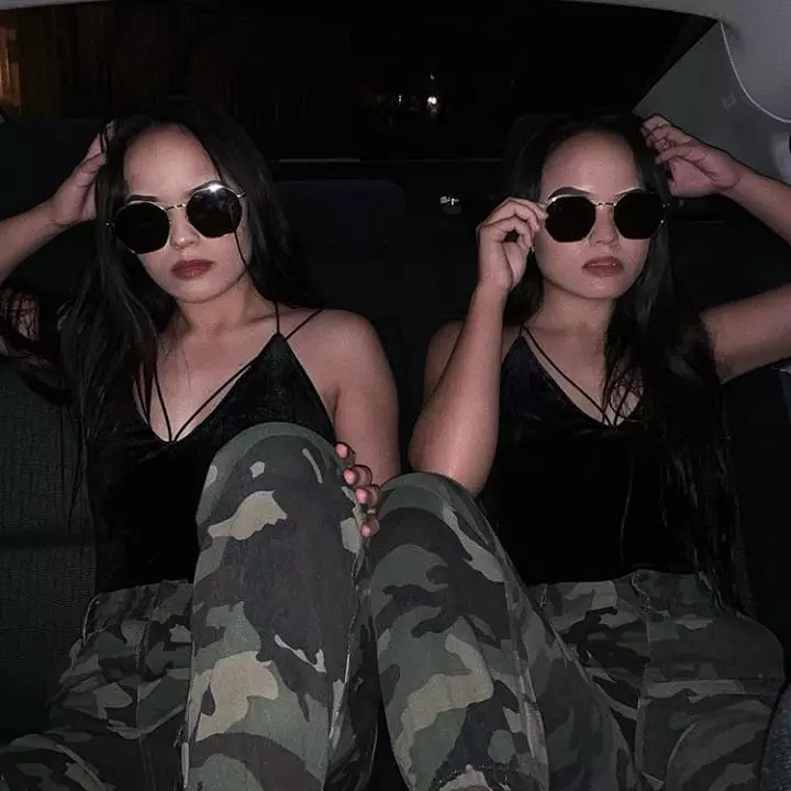 Gaya The Connell Twins Instagram 
