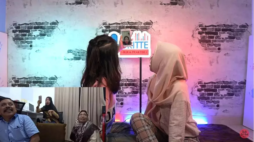 pertemuan Nadya dan Nabila pertama kali youtube pertemuan Nadya dan Nabila pertama kali youtube
