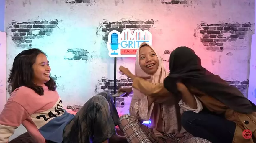 pertemuan Nadya dan Nabila pertama kali youtube pertemuan Nadya dan Nabila pertama kali youtube