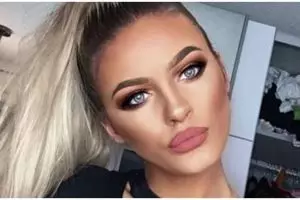 Demi selfie, model cantik Inggris ini jatuh dari tebing 30 meter