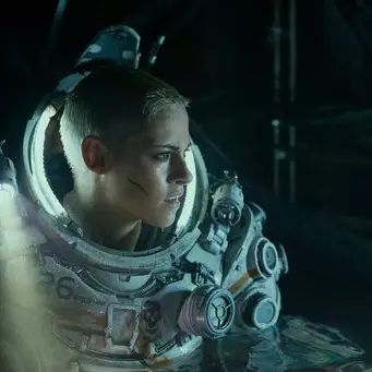 4 Fakta Kristen Stewart main film Underwater, tak ragu botak