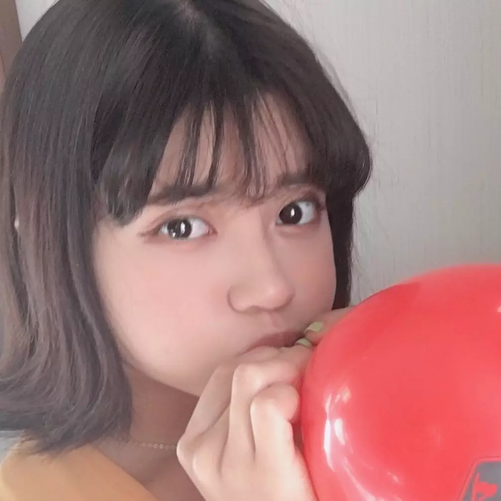 13 Aksi lucu cewek cantik bongkar beda di foto &amp; realita, nampol