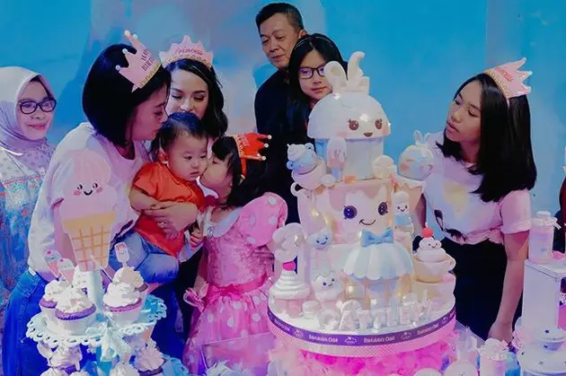 10 Foto perayaan ulang tahun Cattleya anak Ririn Ekawati, meriah © 2020 instagram.com