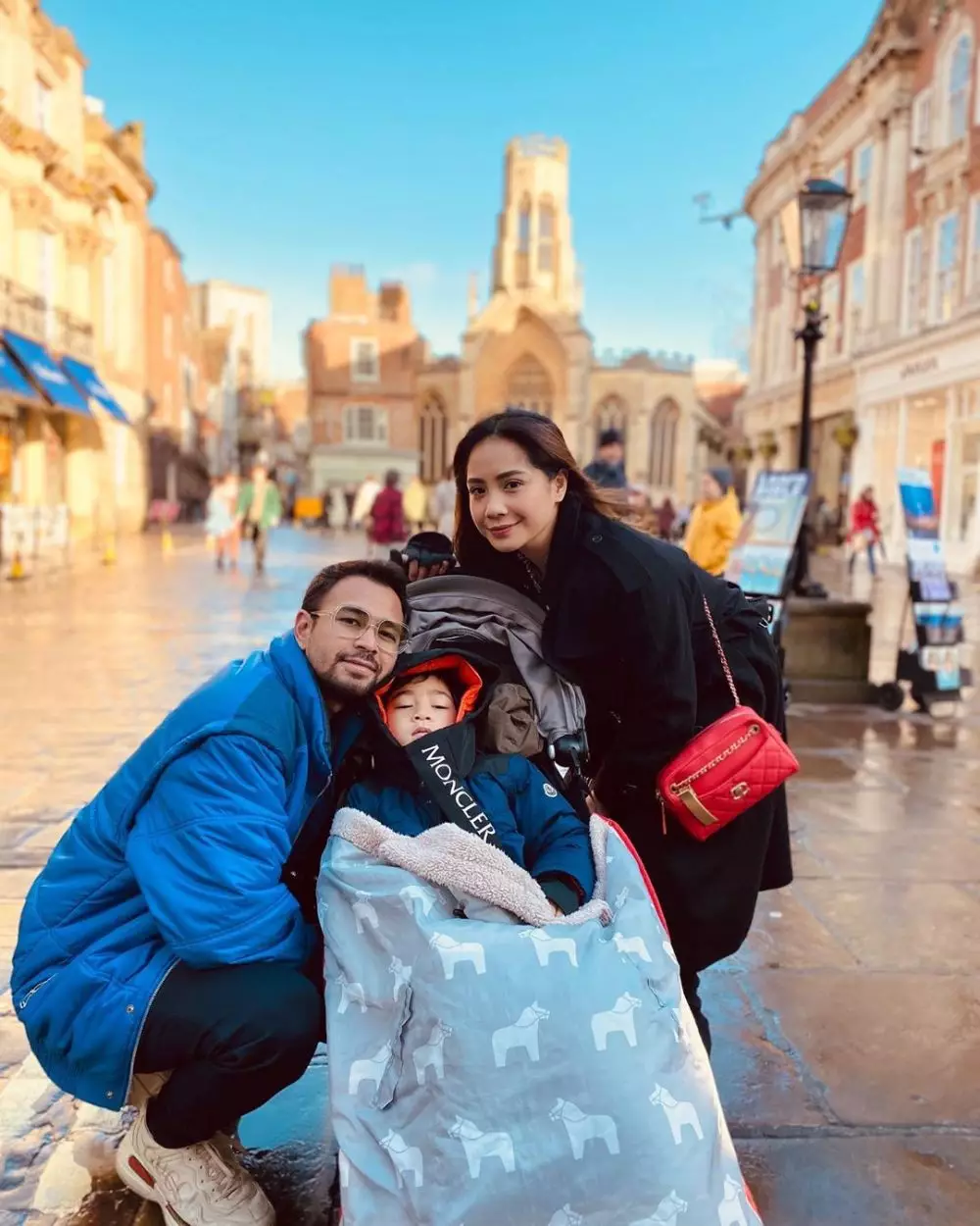 Nagita Slavina ingin beli rumah di Inggris, Raffi diminta jual mobil © 2020 instagram.com Nagita Slavina ingin beli rumah di Inggris, Raffi diminta jual mobil © 2020 instagram.com