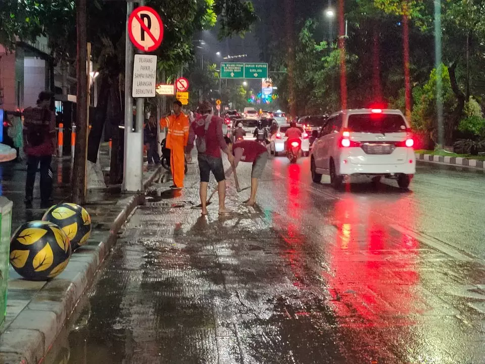 Ini strategi Pemkot Surabaya atasi banjir, cuma butuh 2 jam © 2020 instagram.com