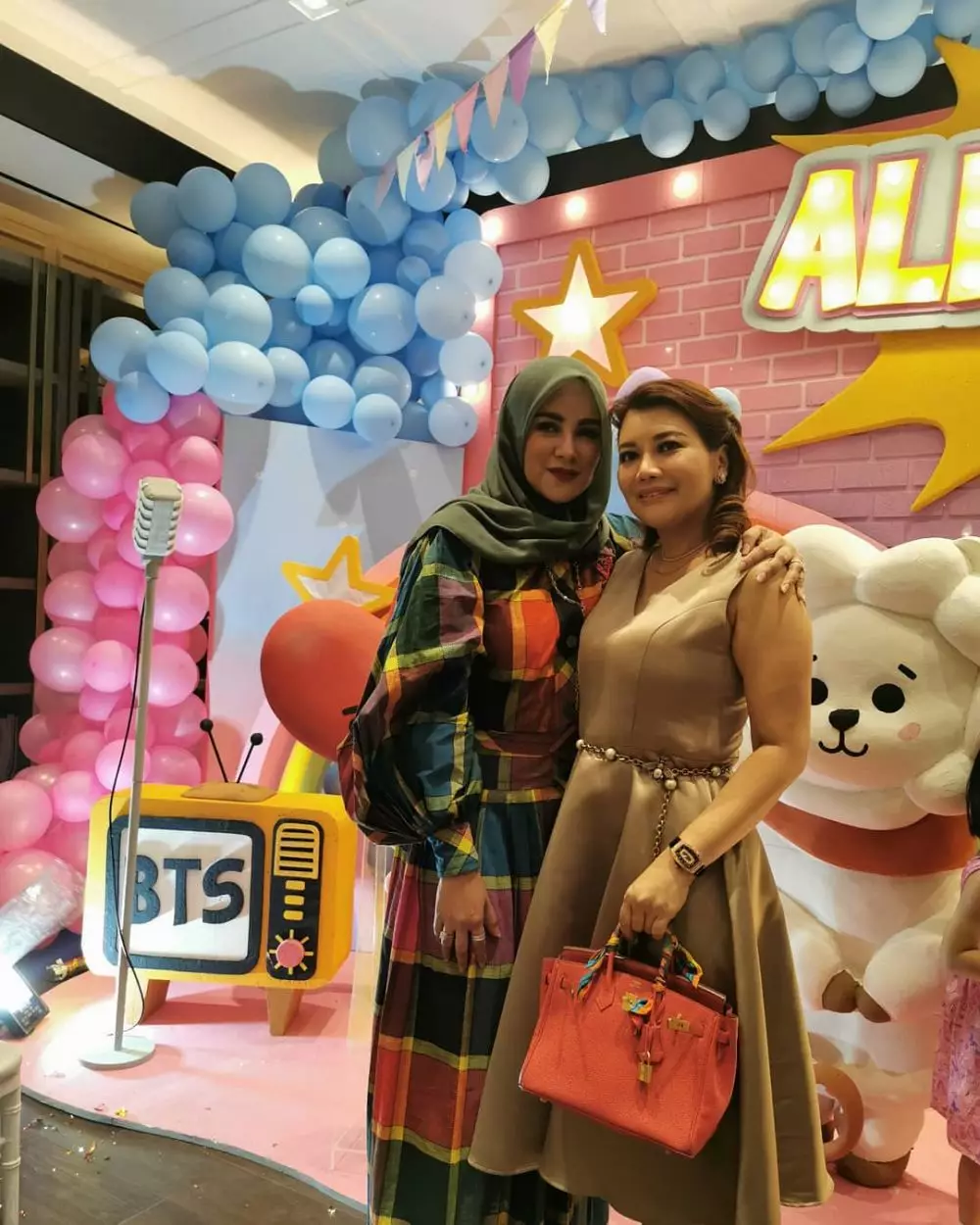 5 anak Olla Ramlan instagram  5 anak Olla Ramlan instagram